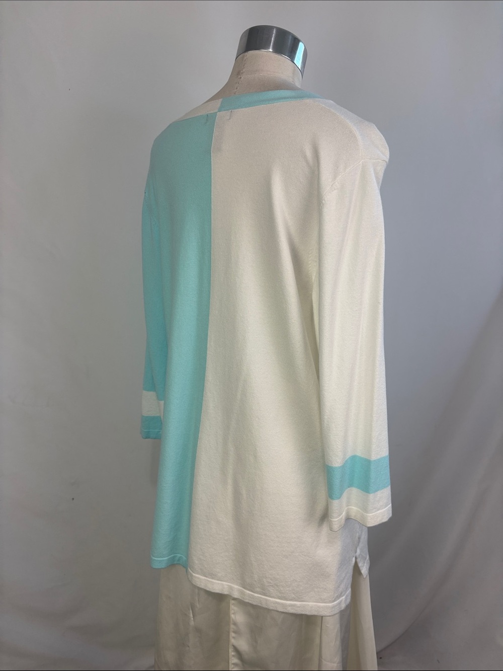 J'ENVIE AQUA WHITE V NECK TUNIC TOP - Picture 3 of 5